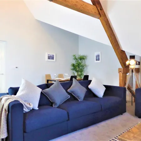 Town Hall Lofts, Apartment Settle