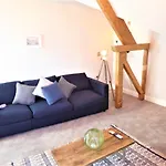 شقة Town Hall Lofts,