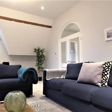 Town Hall Lofts, * Settle